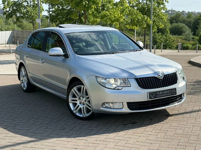 Skoda Superb 2013 2.0 Tdi Elegance Hatchback Dsg Eur Silver