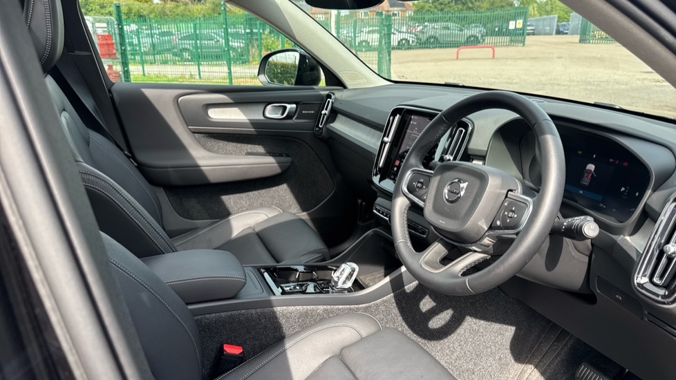 Volvo XC40 Ultra, B3 Mild Hybrid, Dark FH75DFV Black #4
