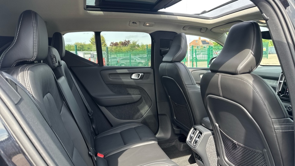 Volvo XC40 Ultra, B3 Mild Hybrid, Dark FH75DFV Black #6