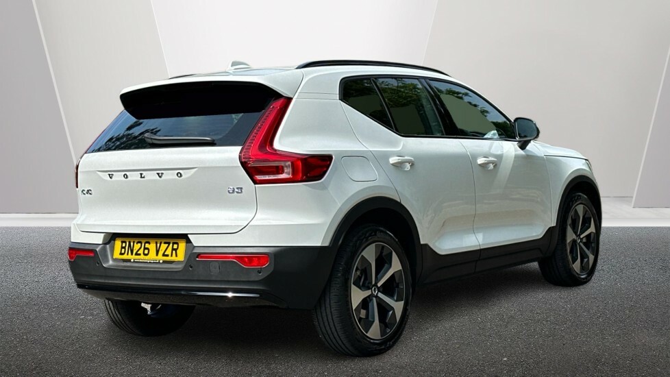 Volvo XC40 2.0 B3 Mhev Plus Dark Suv Hybrid Dct Au BN26VZR White #2