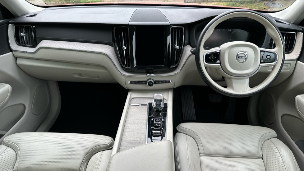 Volvo XC60 2.0 B5 Mhev Inscription Suv Hybrid Red #5