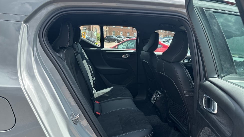 Volvo XC40 Plus, B4 Mild Hybrid, Dark Cruise Control NG74FVR Grey #6