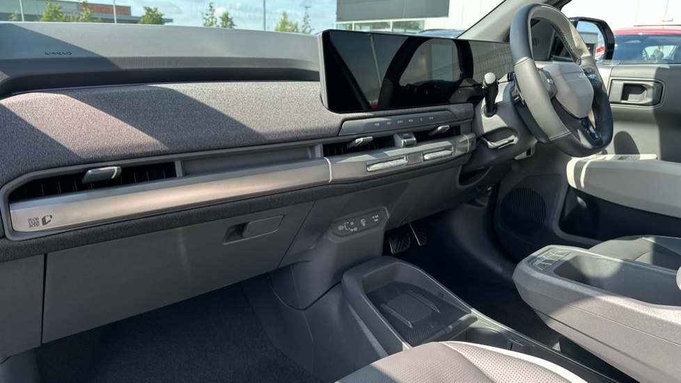 Kia EV3 81.4 Kwh Gt-line FG26JJX White #3