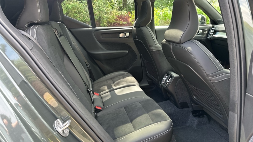 Volvo XC40 2.0 B3 Mhev Ultra Dark Suv Hybrid Dct A BK26RDZ  #6