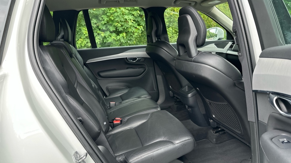 Volvo XC90 2.0 B5 Mhev Momentum Suv Hybrid 4W White #6