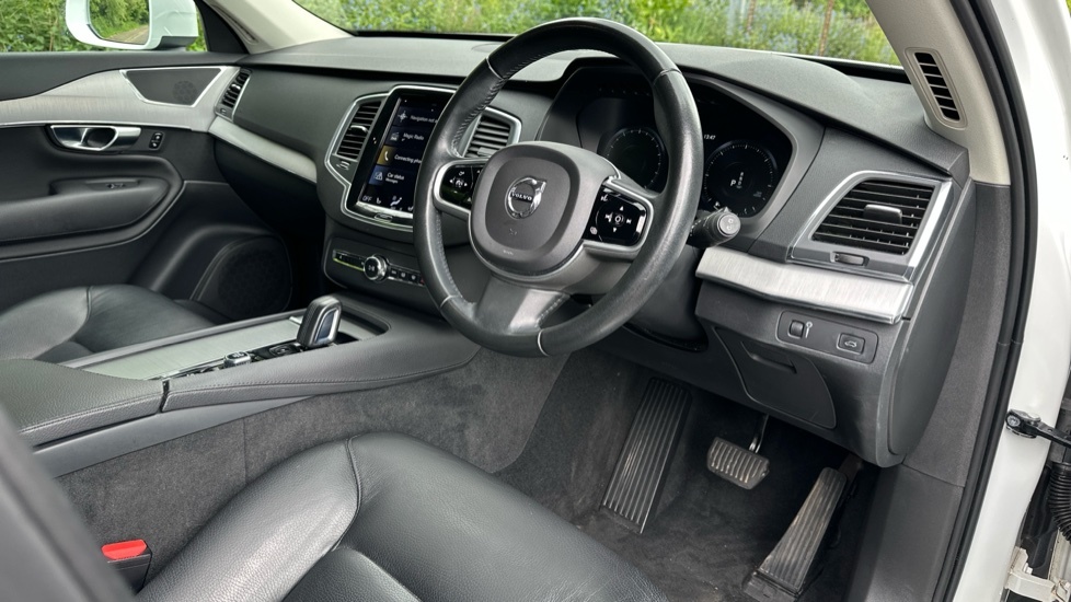 Volvo XC90 2.0 B5 Mhev Momentum Suv Hybrid 4W White #4