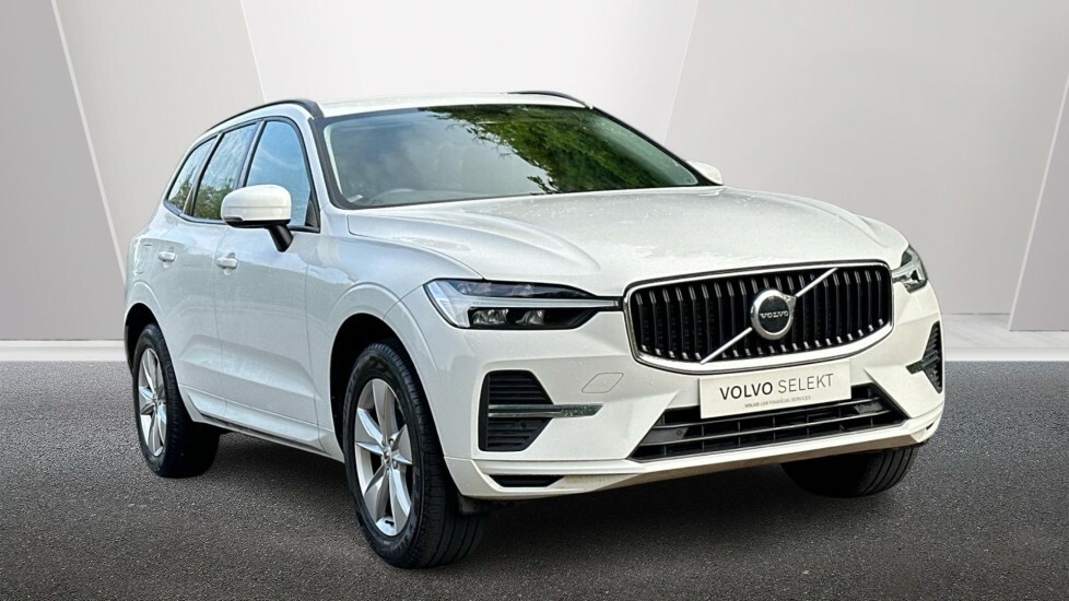 Volvo XC60 2.0 B4 Mhev Momentum Suv Hybrid Aw White