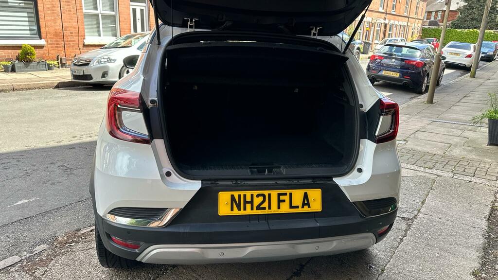 Renault Captur 1.6 E-tech 9.8Kwh Launch Edition Euro 6 Ss NH21FLA White #3