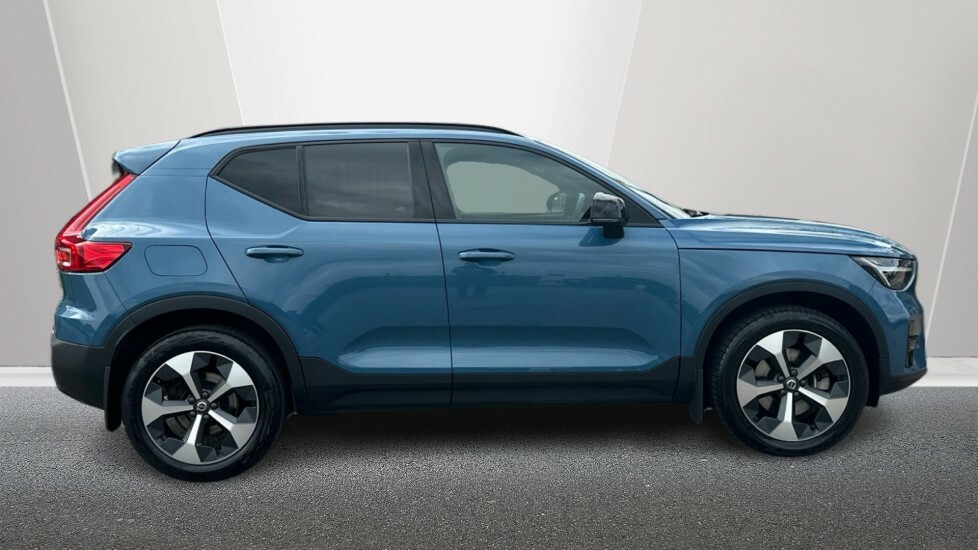 Volvo XC40 Ultimate, B4 Mild Hybrid, Dark WF73OHK Blue #3