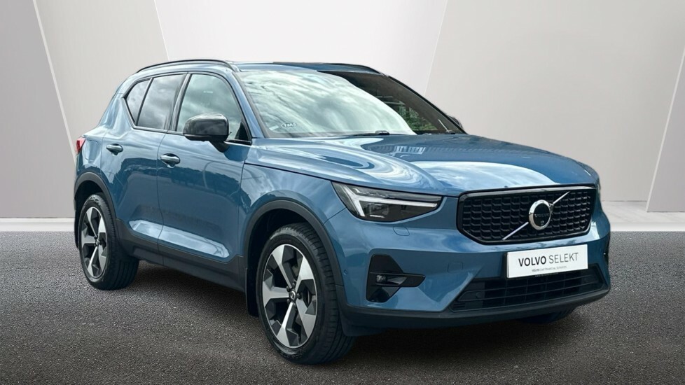 Volvo XC40 Ultimate, B4 Mild Hybrid, Dark Blue