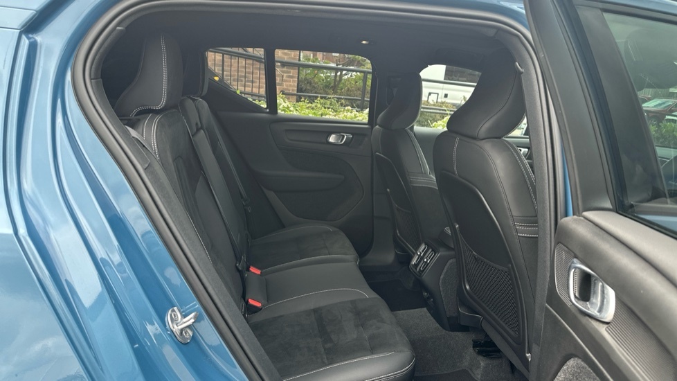 Volvo XC40 Ultimate, B4 Mild Hybrid, Dark WF73OHK Blue #6