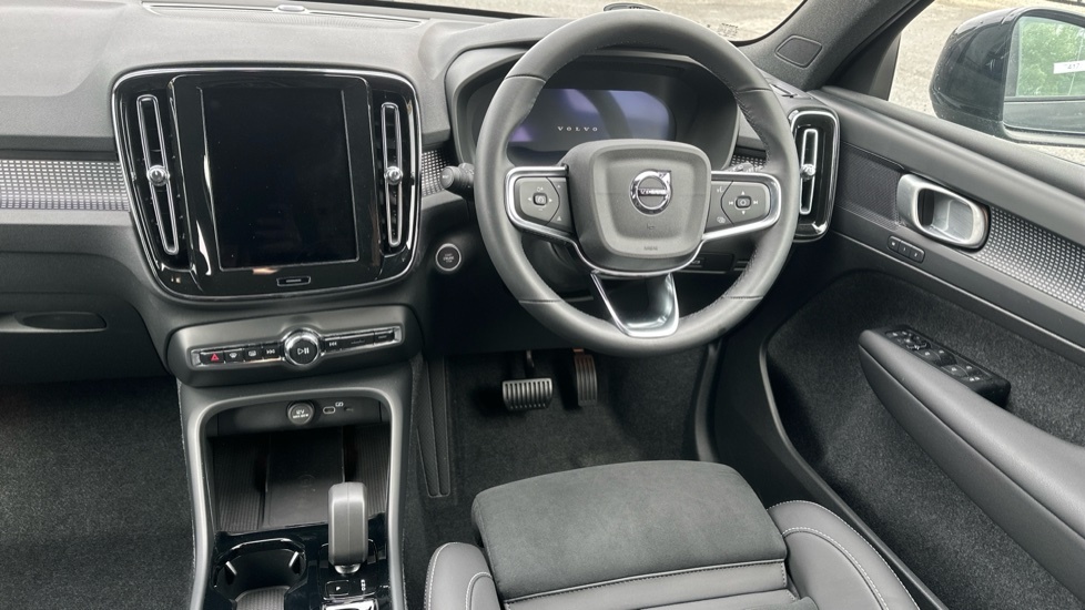 Volvo XC40 Plus, B4 Mild Hybrid, Dark Lovely Low Mi LD25ZYA Black #4
