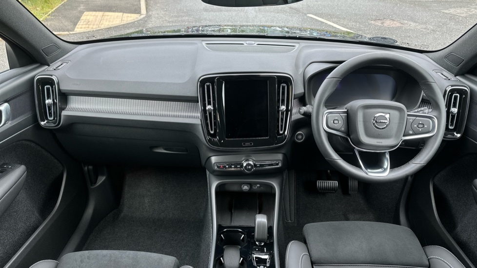 Volvo XC40 Plus, B4 Mild Hybrid, Dark Lovely Low Mi LD25ZYA Black #5