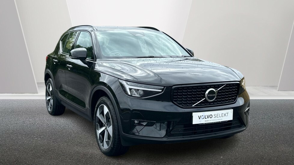 Volvo XC40 Plus, B4 Mild Hybrid, Dark Lovely Low Mi Black