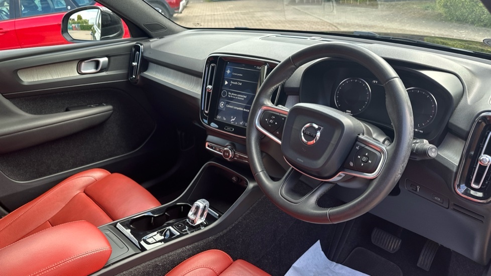 Volvo XC40 T5 Awd Inscription Pro KM19SVR Black #4