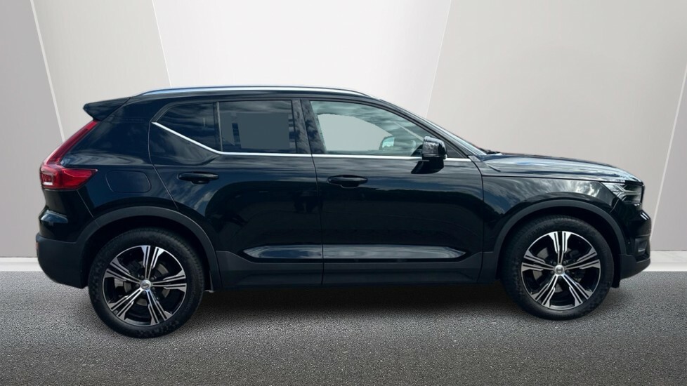 Volvo XC40 T5 Awd Inscription Pro KM19SVR Black #3
