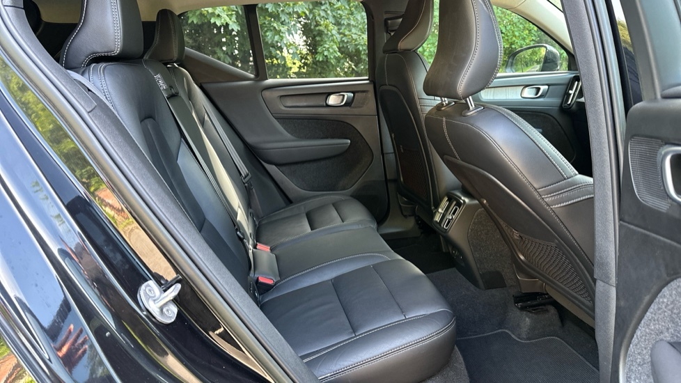 Volvo XC40 2.0 B3 Mhev Plus Dark Suv Hybrid Dct Au Black #6