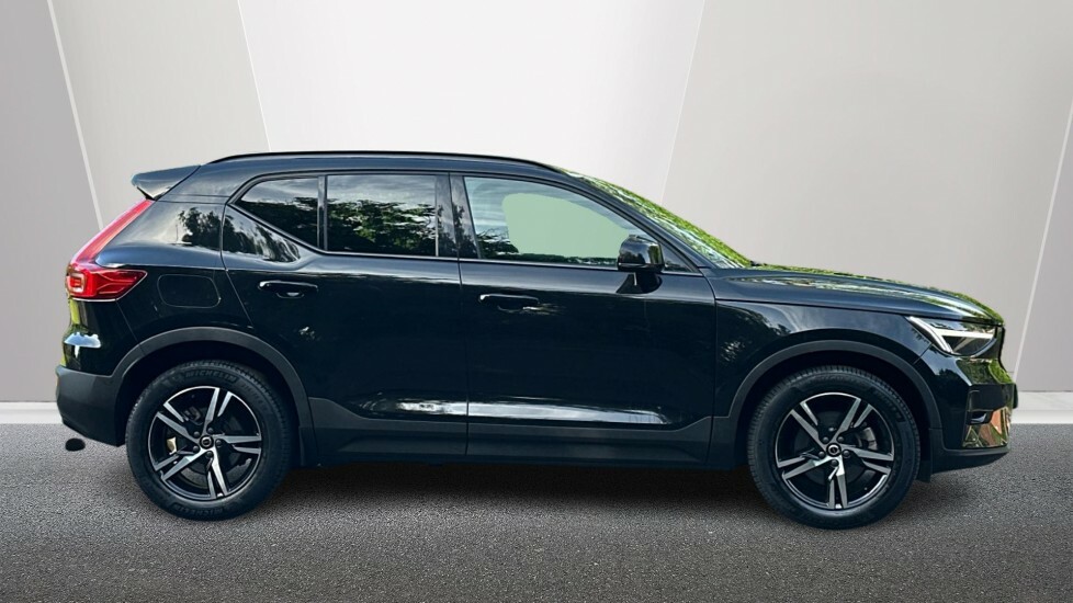 Volvo XC40 2.0 B3 Mhev Plus Dark Suv Hybrid Dct Au Black #3