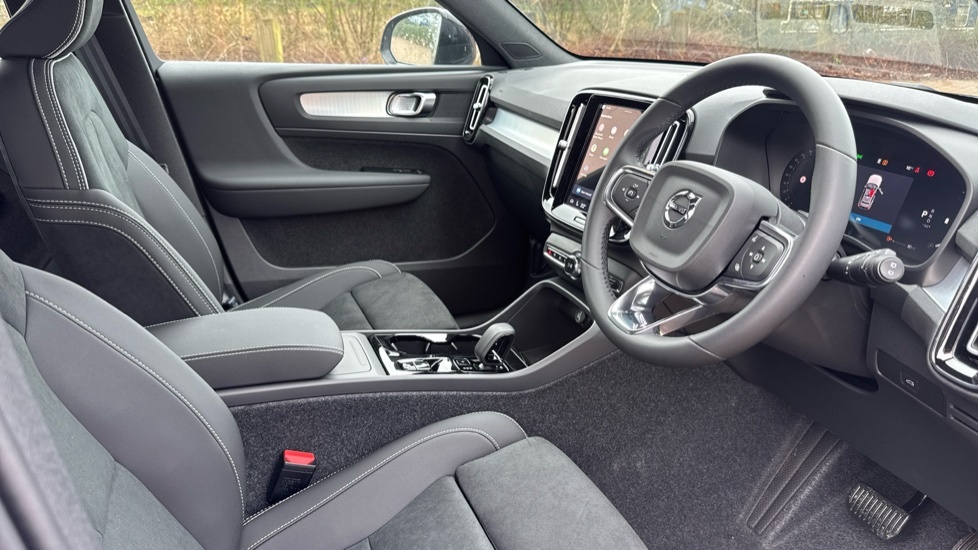 Volvo XC40 Plus, B3 Mild Hybrid, Dark BT26OZE Blue #4