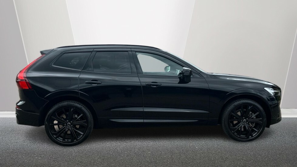 Volvo XC60 Black Edition Plus, B5 Awd Mild Hybrid, VK75XBT Black #3