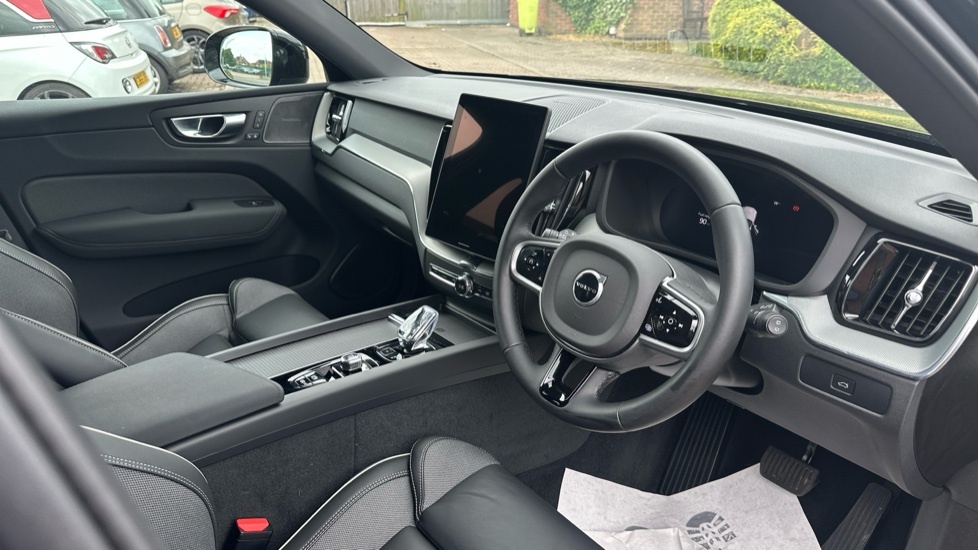 Volvo XC60 Black Edition Plus, B5 Awd Mild Hybrid, VK75XBT Black #4