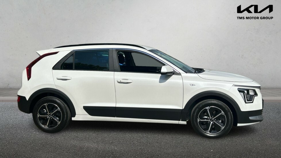 Kia Niro 1.6H Gdi Pure Dct Euro 6 Ss MT26NJZ White #4