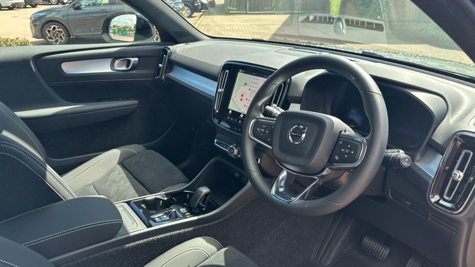 Volvo XC40 Plus, B3 Mild Hybrid, Dark BT26CWW Grey #4
