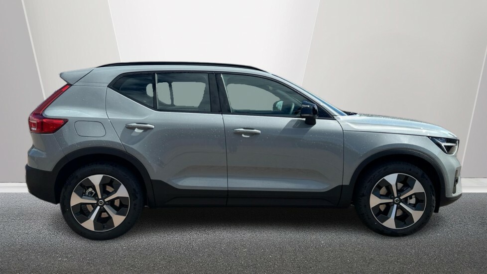 Volvo XC40 Plus, B3 Mild Hybrid, Dark BT26CWW Grey #3