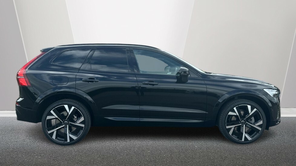 Volvo XC60 Black Edition Ultra, T8 Awd Plug-in Hybrid, Electr BL26KJO Black #3
