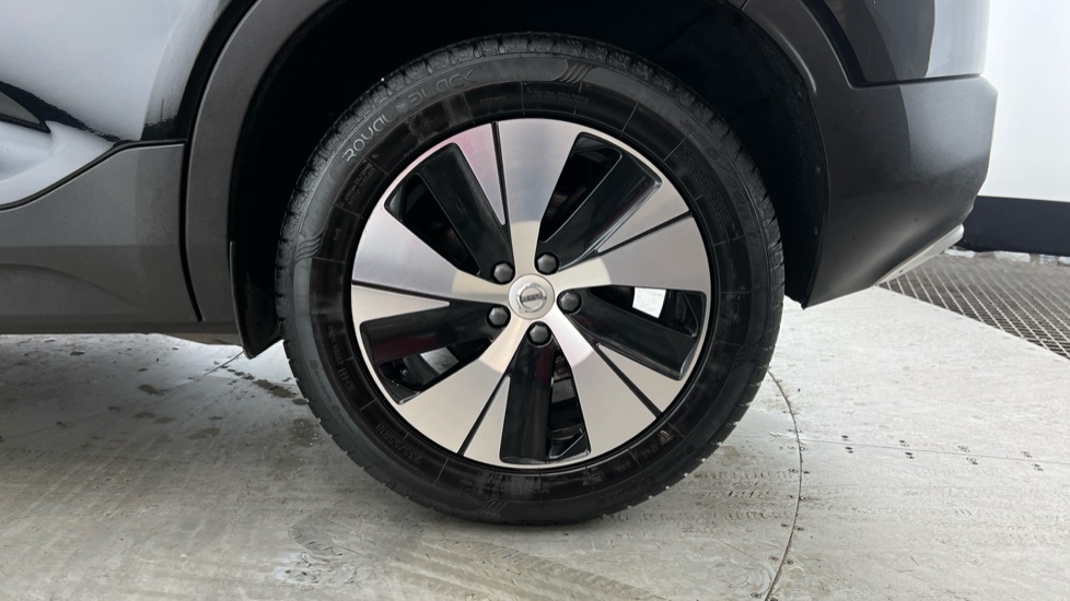 Volvo XC40 Recharge Core, T4 Plug-in Hybrid, ND23DKE Black #4