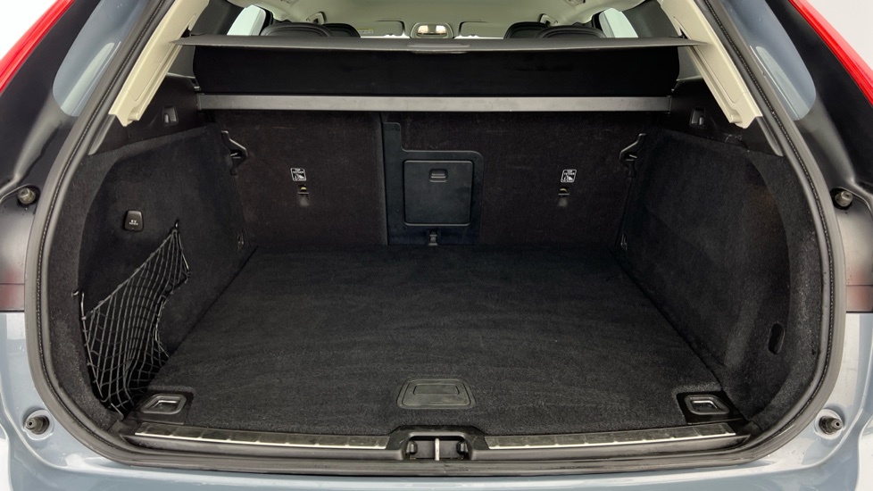 Volvo XC60 Plus, B4 Mild Hybrid, Dark WD72SWY Grey #5