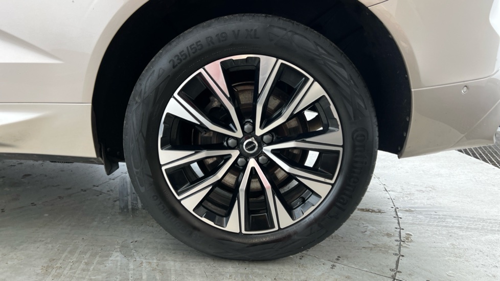 Volvo XC60 Plus, B4 Mild Hybrid, Dark WF23UML #4