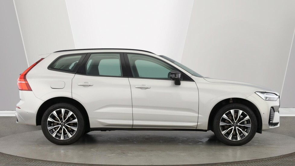 Volvo XC60 Plus, B4 Mild Hybrid, Dark WF23UMH Silver #2