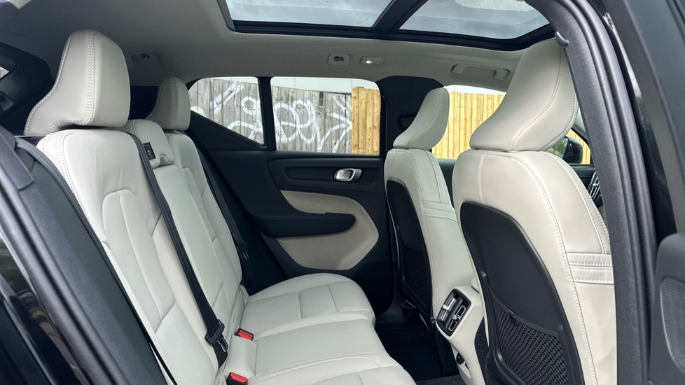 Volvo XC40 Ultra, B4 Mild Hybrid, Dark Blond Leathe FD26VCA Black #6