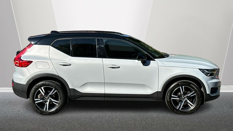 Volvo XC40 1.5 T3 R-design Suv Euro 6 Ss NK22LWM Silver #3