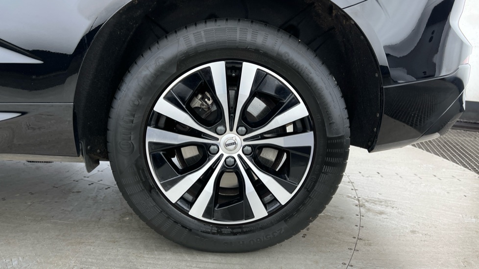 Volvo XC60 2.0 B5 Mhev Core Suv Hybrid Awd Eu BJ23EXH Black #4