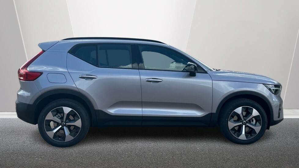 Volvo XC40 Plus, B4 Mild Hybrid, Dark BT26OVX Silver #3