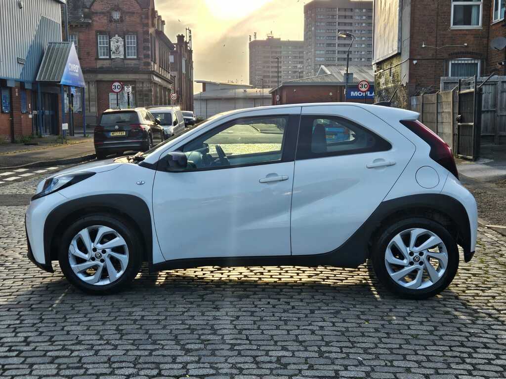 Toyota Aygo X 1.0 202272 Vvt-i Pure 5 Seat H FL72YTH White #6