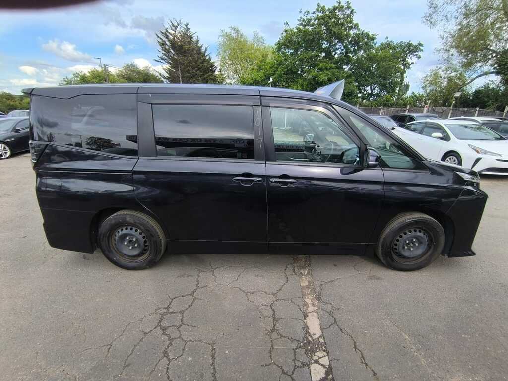 Toyota Voxy 1.8 Hybrid 202372 8 Seats Ulez Free Fresh I LX72CZW Black #5