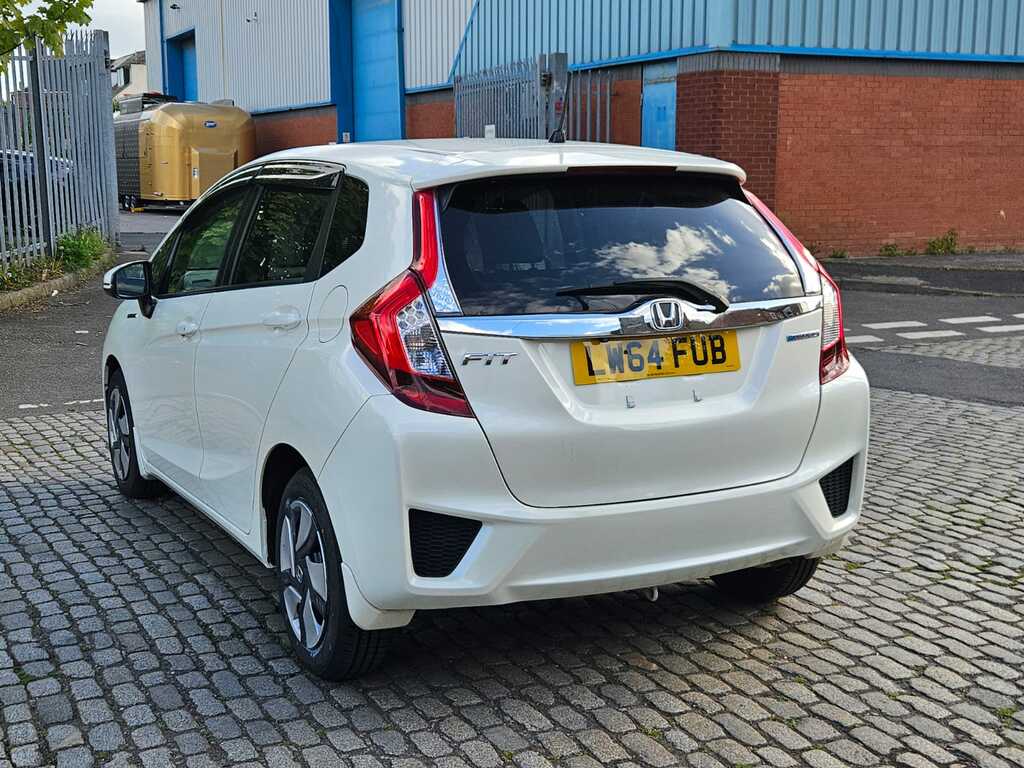 Honda Jazz Fit 1.5 Hybrid 201464 5 Seats Fresh Import LW64FUB White #4
