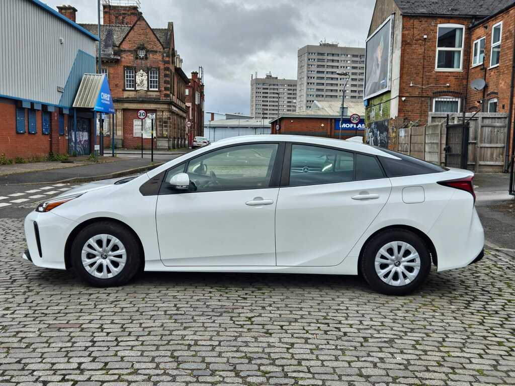 Toyota Prius 1.8 Hybrid 202020 Active 5 Seats Fresh Impo  White #6