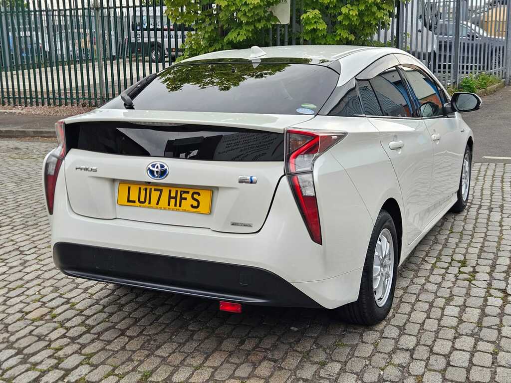 Toyota Prius 1.8 Hybrid 201717 Active 5 Seats LU17HFS White #3