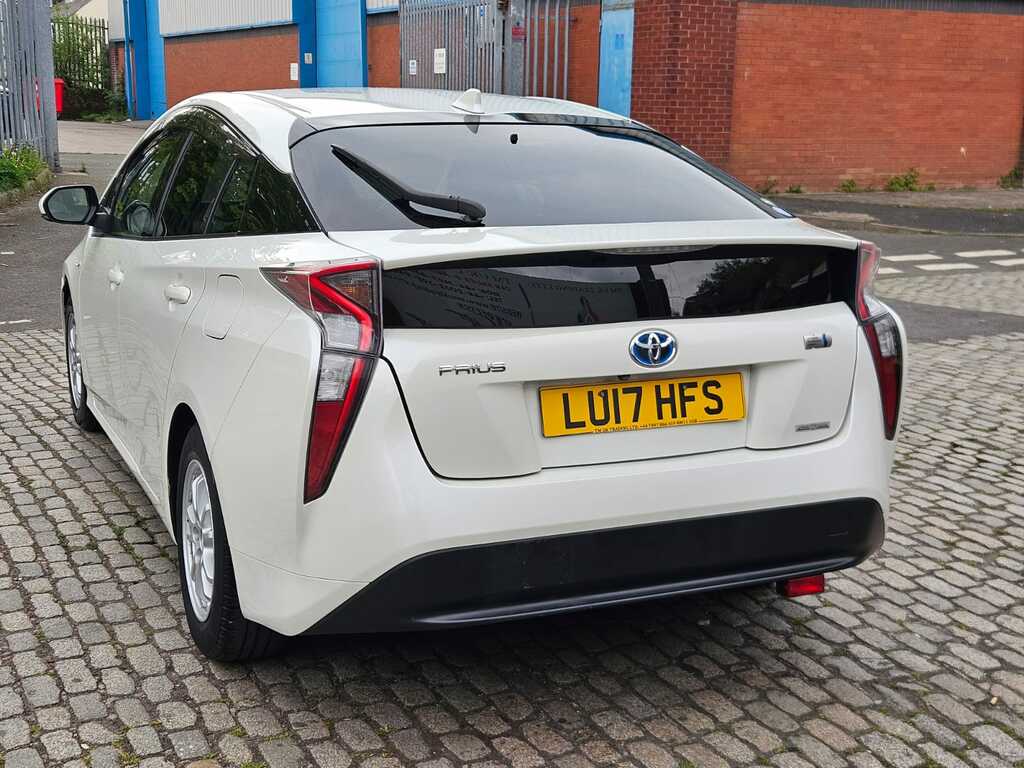 Toyota Prius 1.8 Hybrid 201717 Active 5 Seats LU17HFS White #4