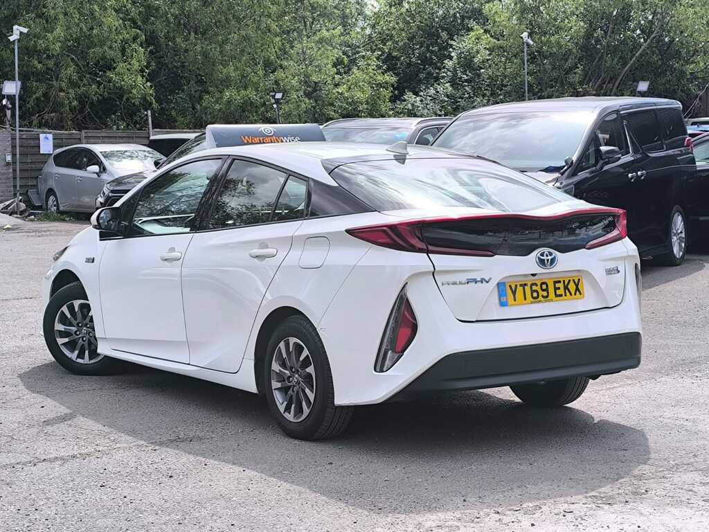 Toyota Prius+ 1.8 Plugin Hybrid 201969 8.8Kwh Business Edition YT69EKX White #4