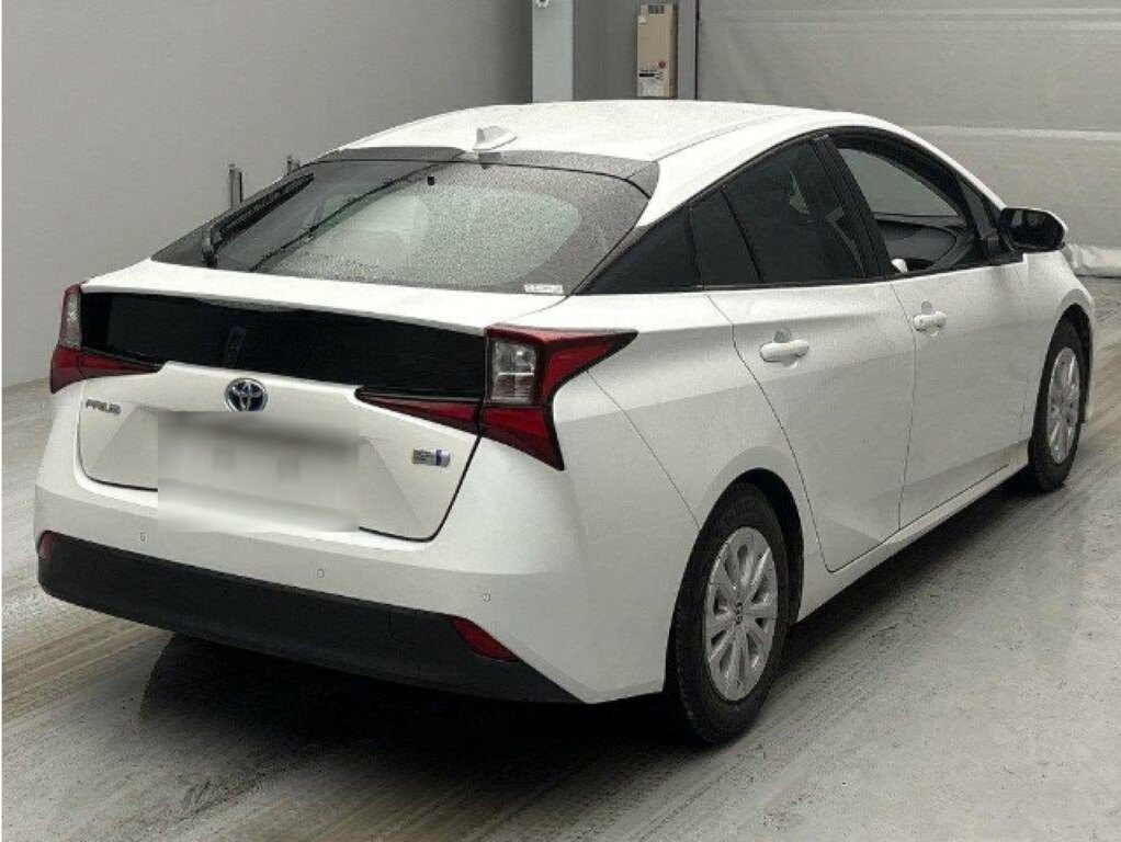 Toyota Prius 1.8 Hybrid 202222 Active 5 Seats Ulez Free White #2
