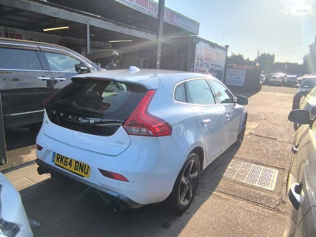 Volvo V40 1.6 201464 D2 R-design Nav 5 Se White #2
