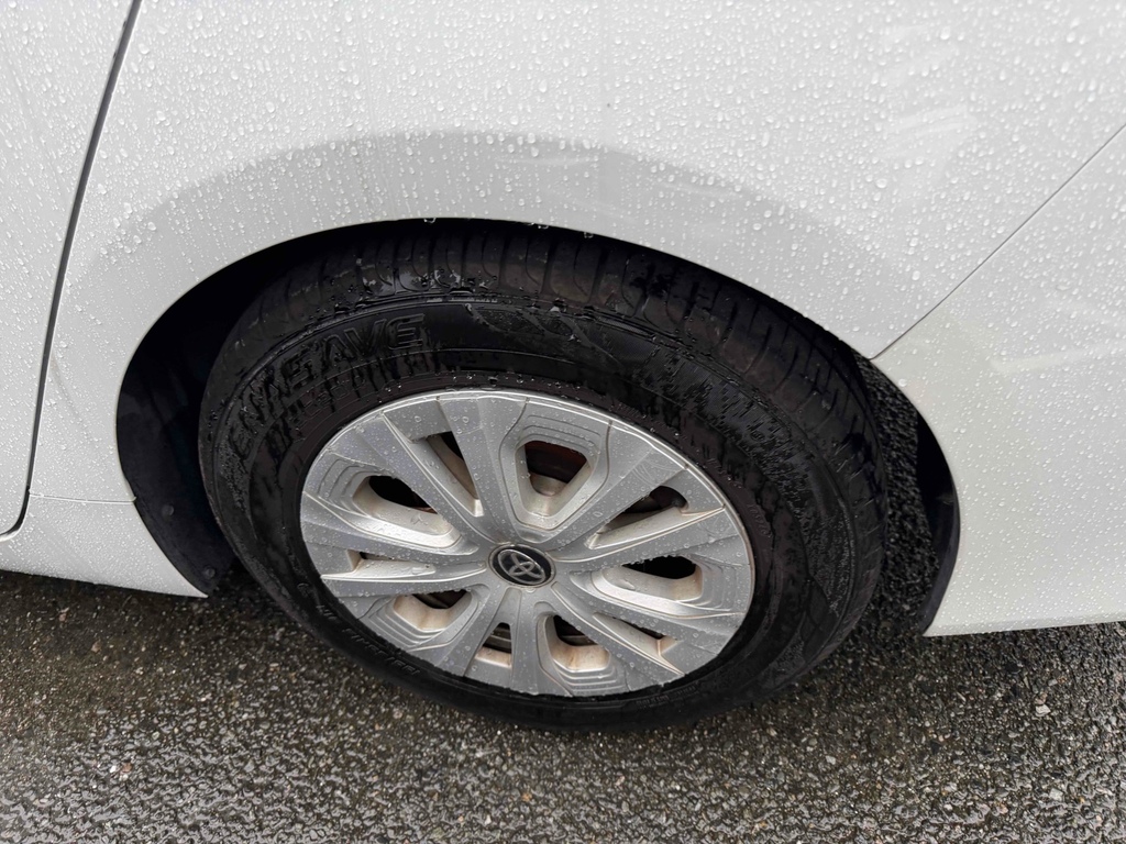 Toyota Prius 1.8 Hybrid 202121 Active 5 Seats Ulez Free White #5