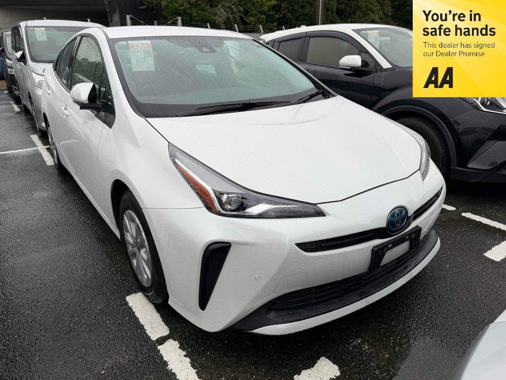 Toyota Prius 1.8 Hybrid 202121 Active 5 Seats Ulez Free White