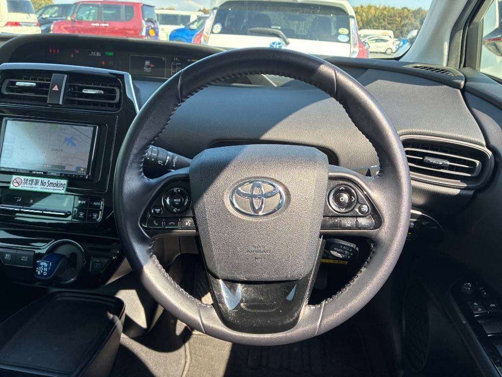 Toyota Prius 1.8 Hybrid 202121 Active 5 Seats Ulez Free White #4