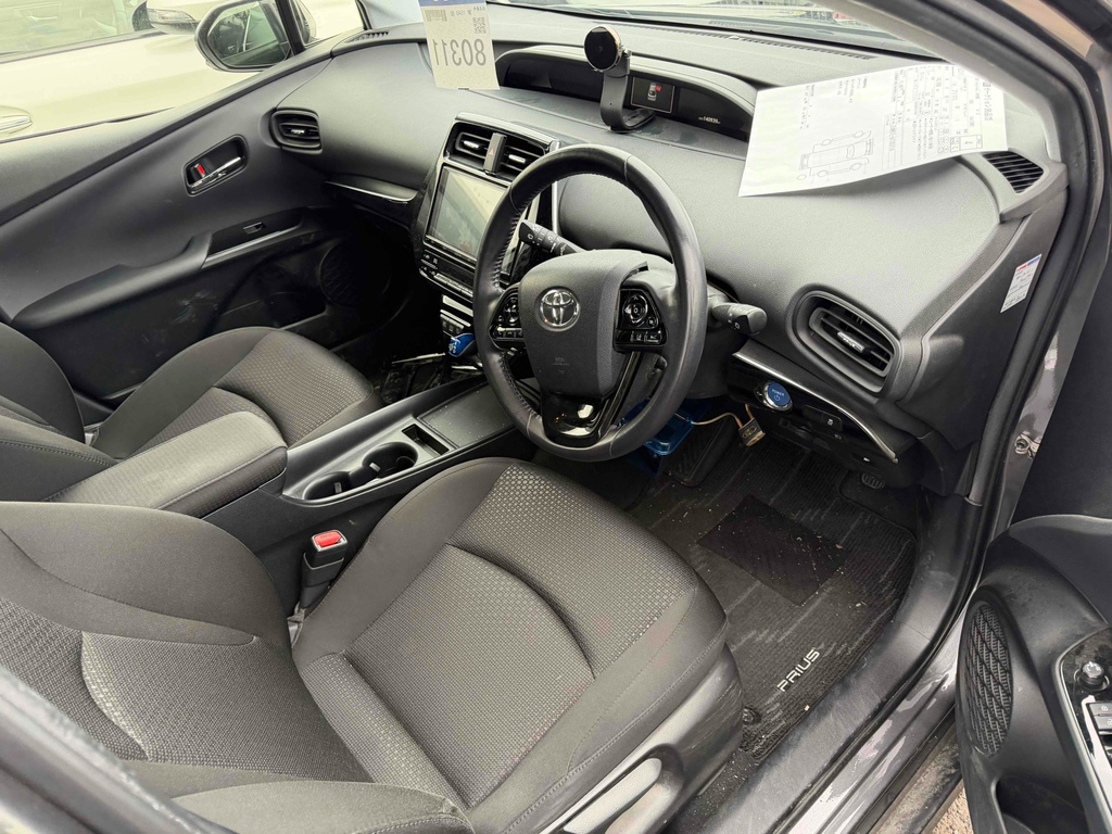 Toyota Prius 1.8 Hybrid 201919 Active 5 Seats Ulez Free Grey #3